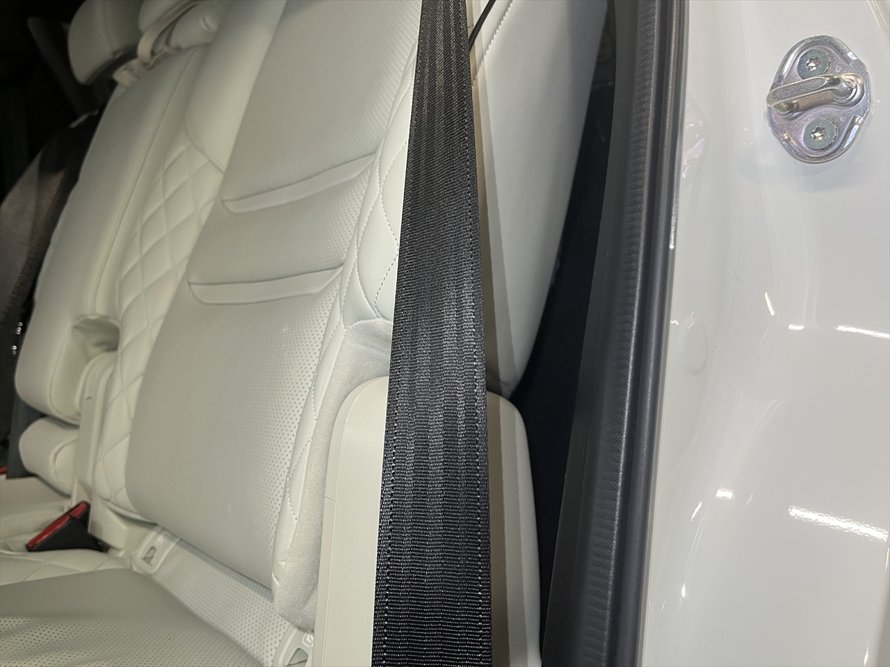 車内クリーニング (嘔吐 シート周り)