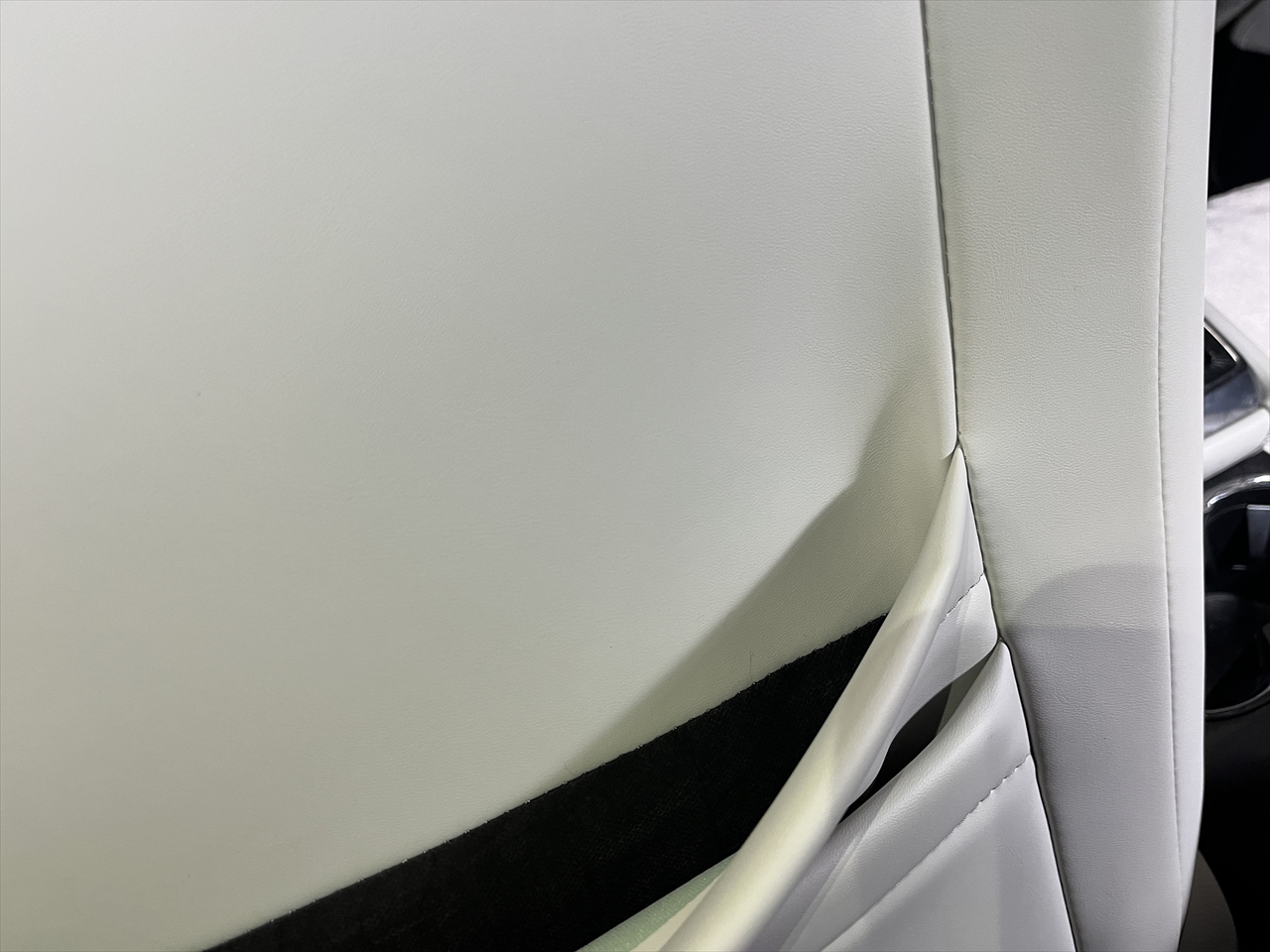 車内クリーニング (嘔吐 シート周り)