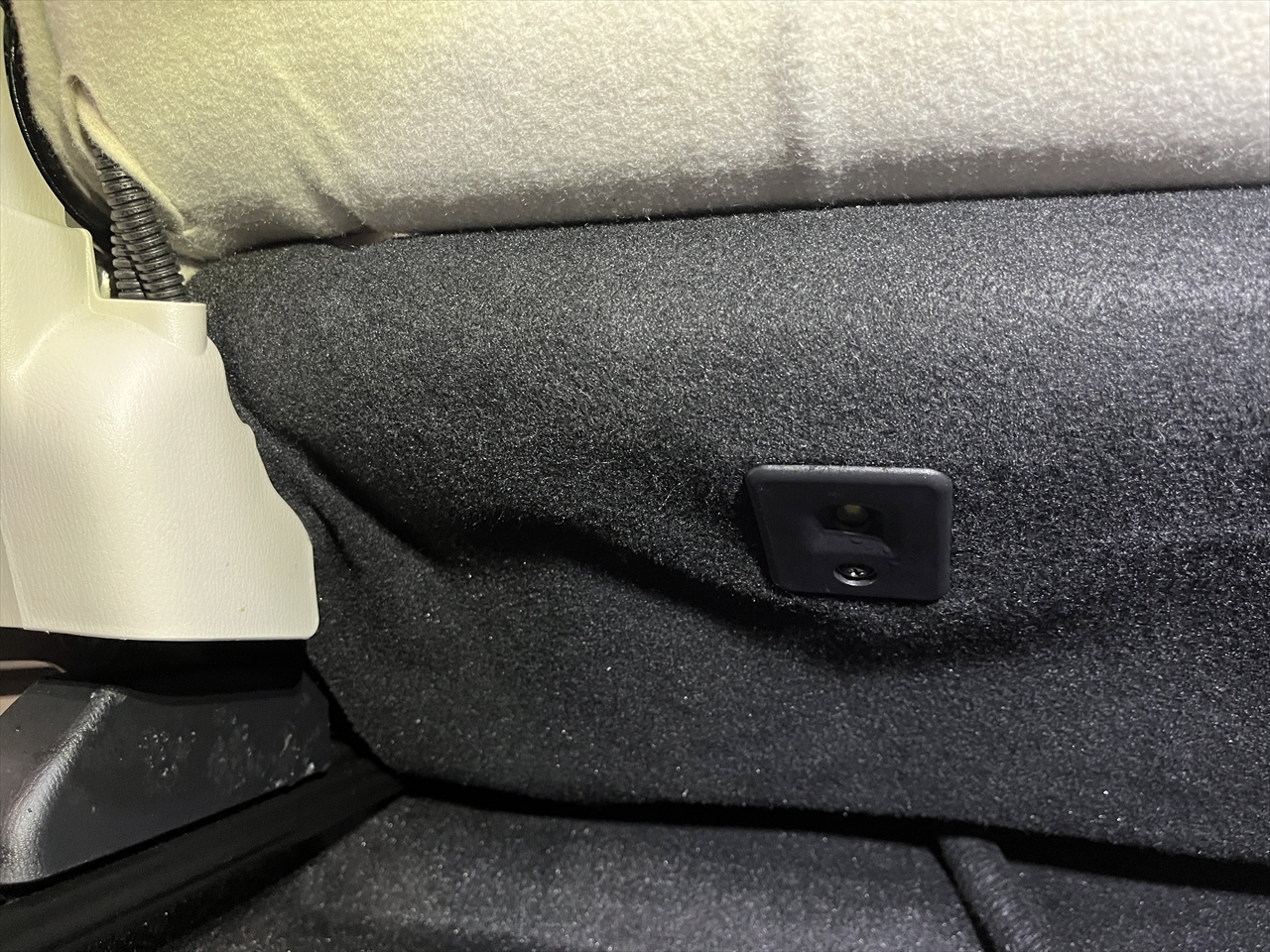 車内クリーニング (嘔吐 シート周り)