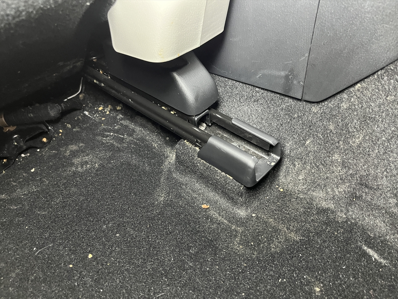 車内クリーニング (嘔吐 シート周り)