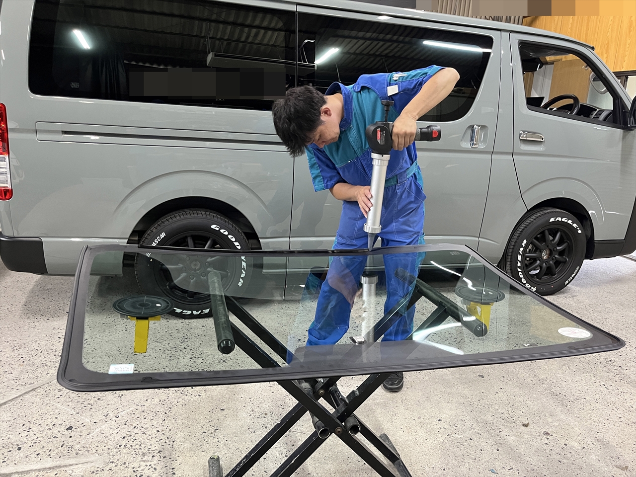 フロントガラス交換・修理