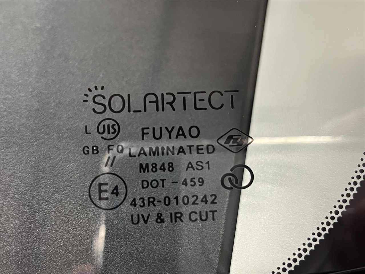 フロントガラス交換・修理