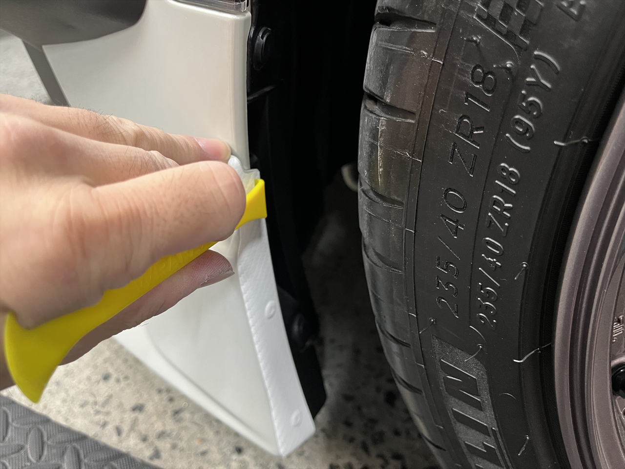 カーラッピングフィルム(エアロパーツ傷隠し)