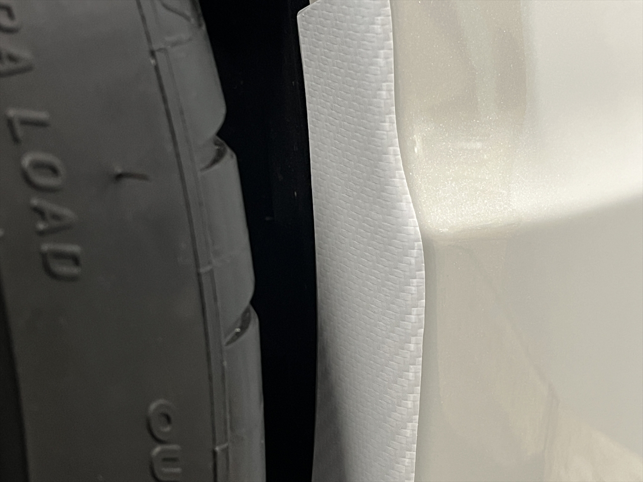 カーラッピングフィルム(エアロパーツ傷隠し)