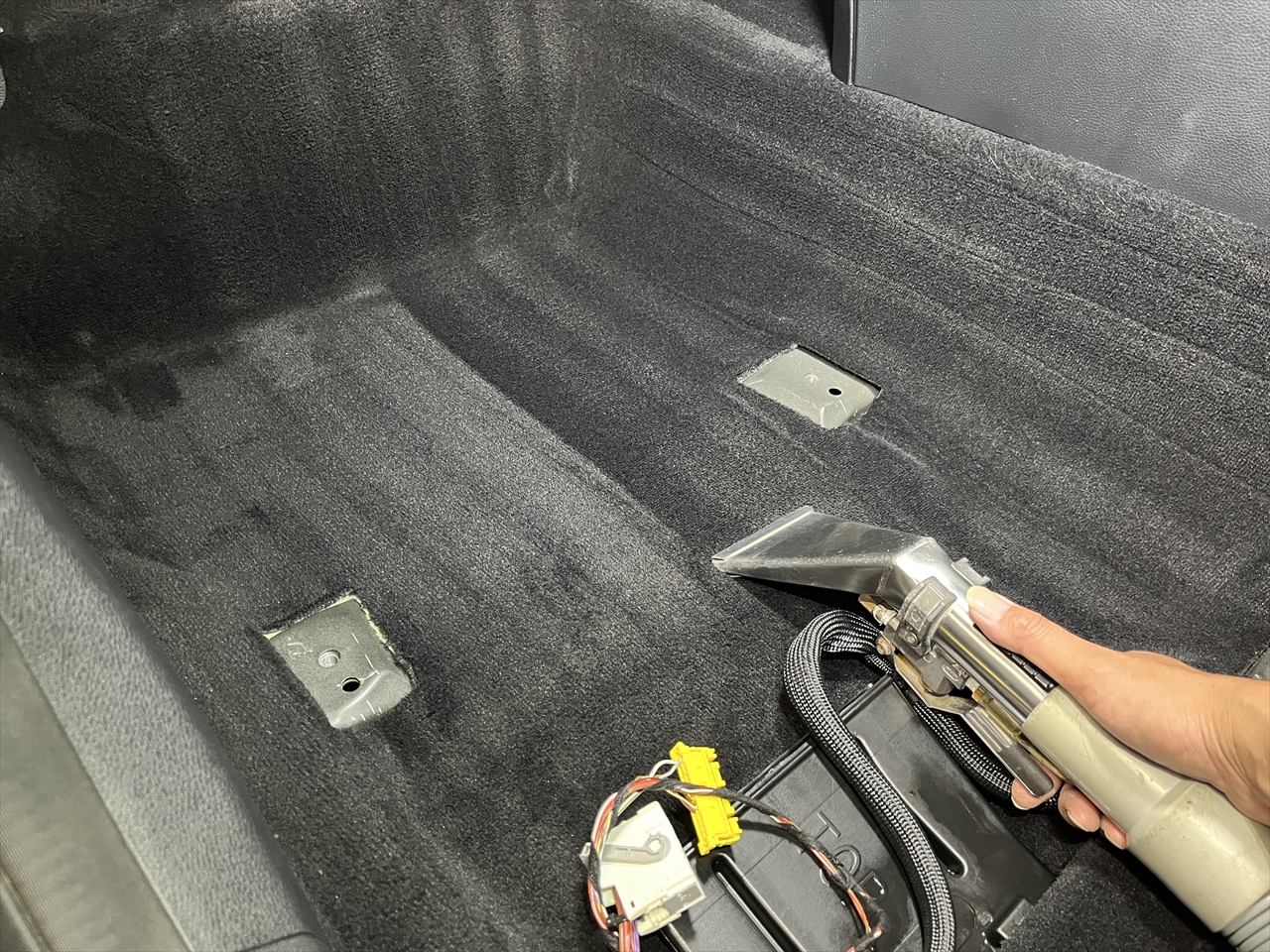 車内クリーニング (タバコ臭)