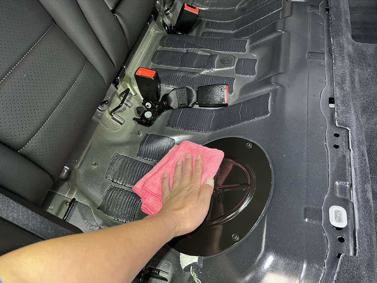 車内クリーニング (タバコ臭)