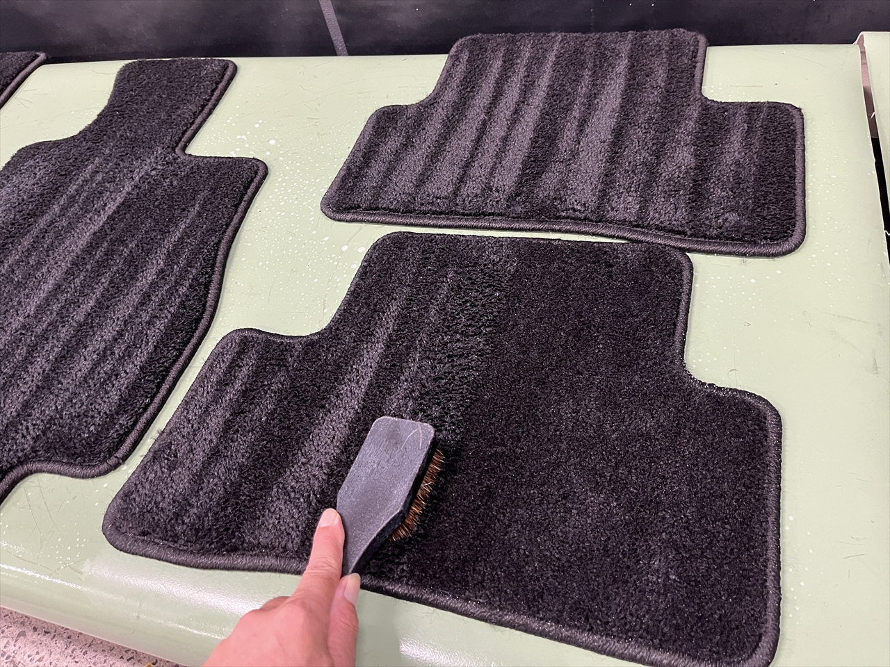 車内クリーニング (タバコ臭)