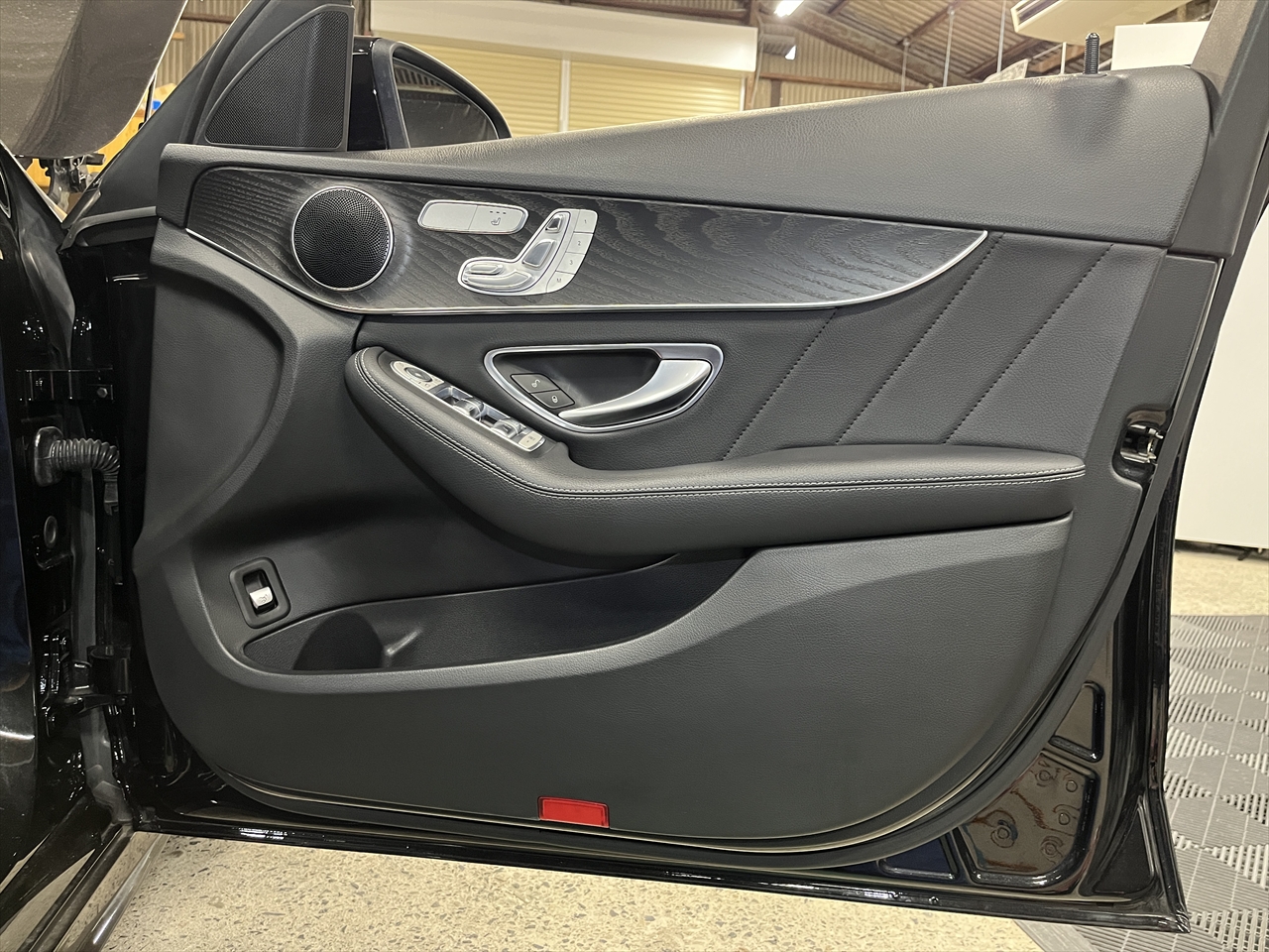 車内クリーニング (タバコ臭)