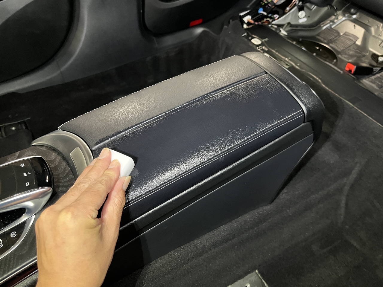 車内クリーニング (タバコ臭)