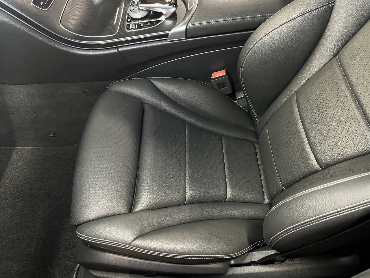 車内クリーニング (タバコ臭)