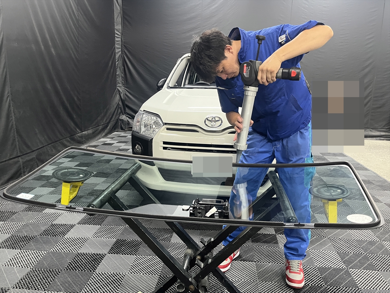 フロントガラス交換・修理