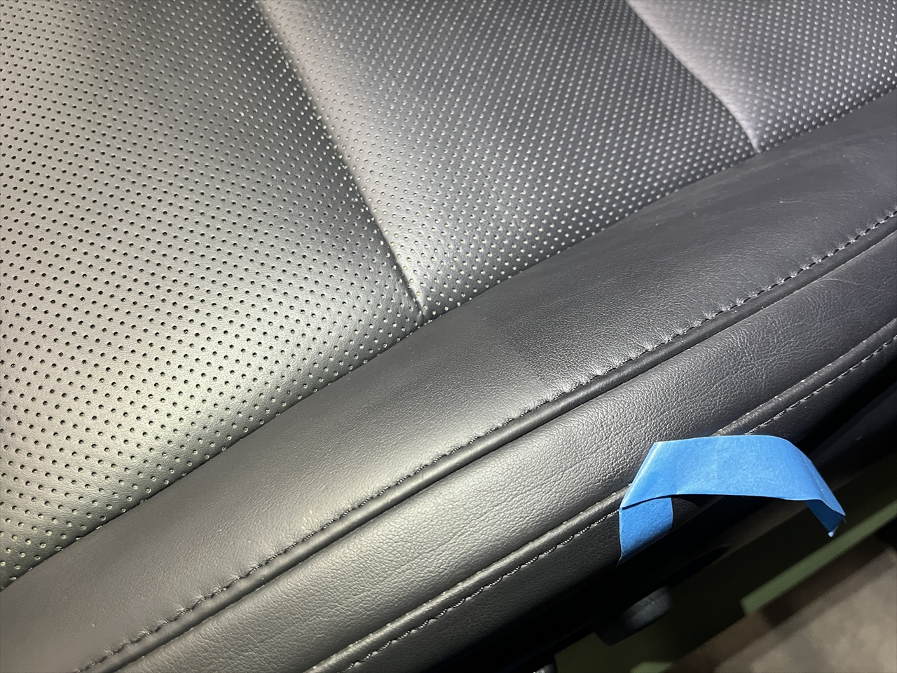 車内クリーニング (タバコ臭)