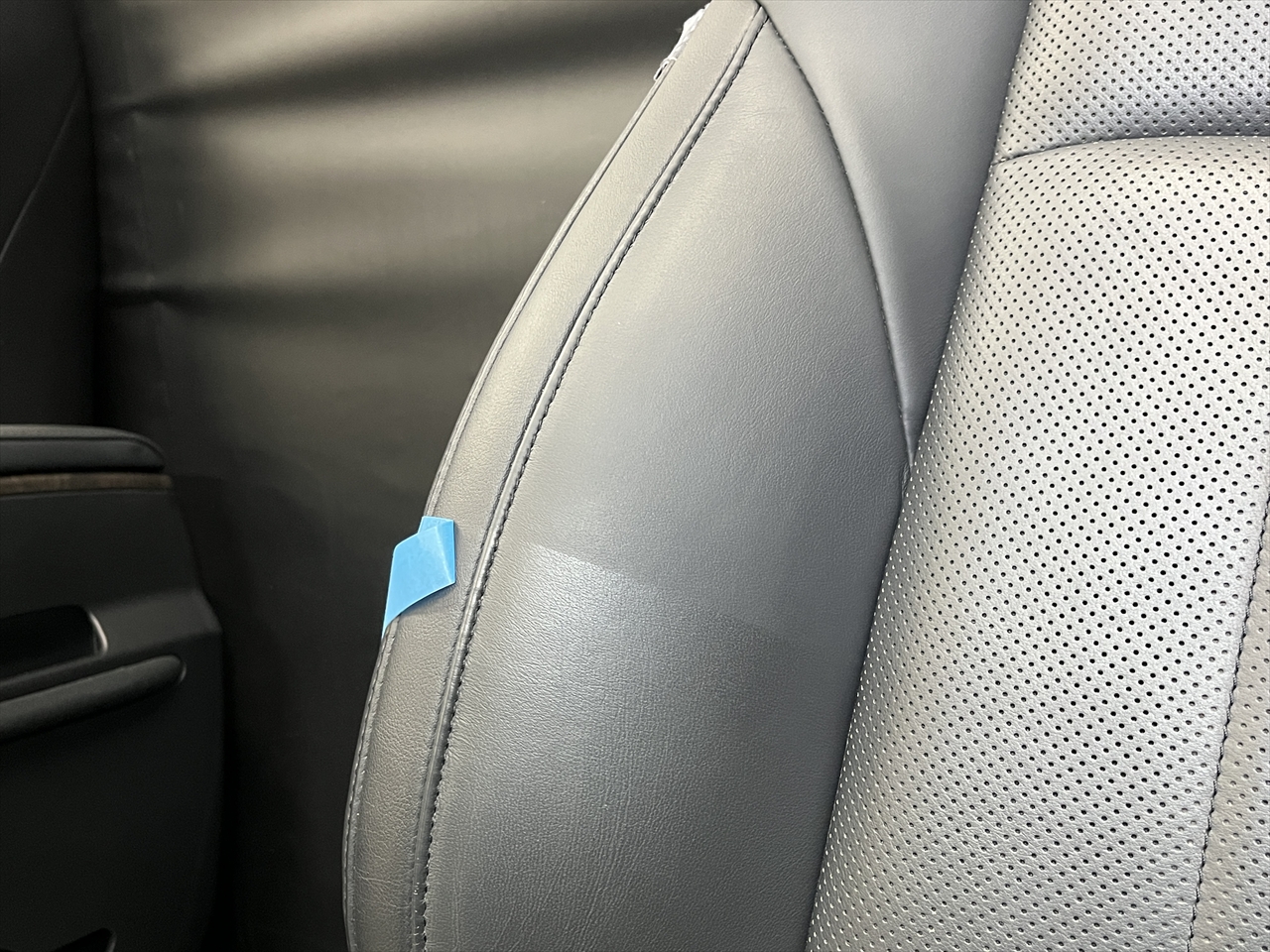 車内クリーニング (タバコ臭)