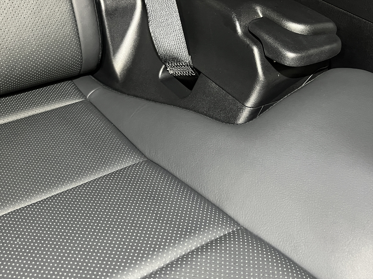 車内クリーニング (タバコ臭)