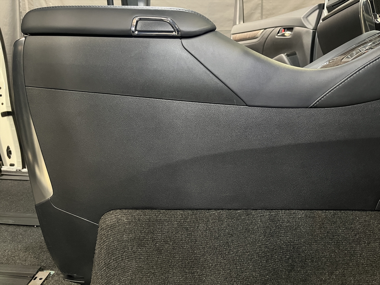 車内クリーニング (タバコ臭)