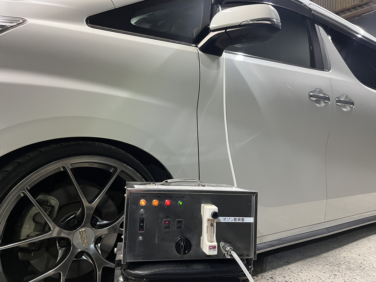 車内クリーニング (タバコ臭)