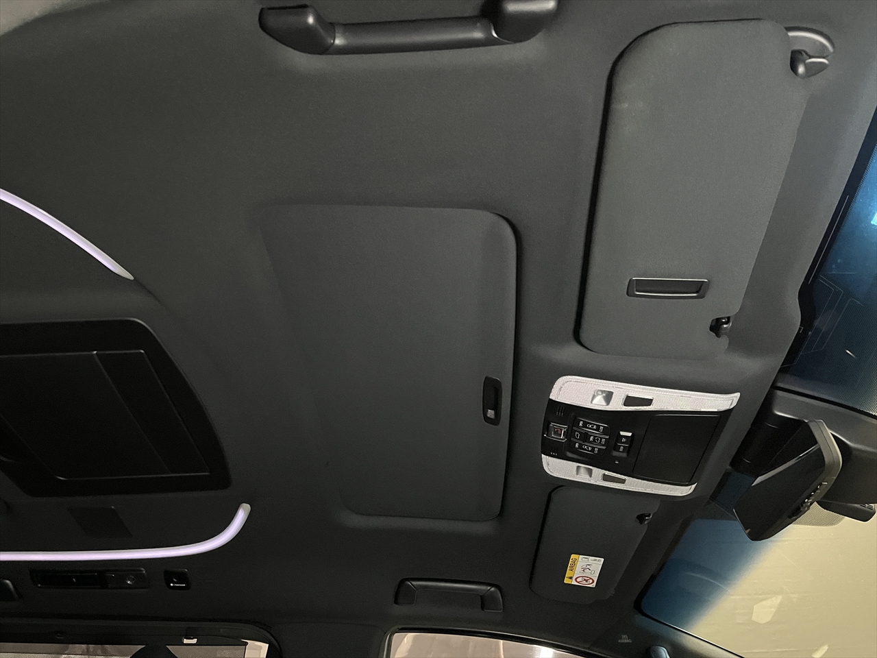 車内クリーニング (タバコ臭)