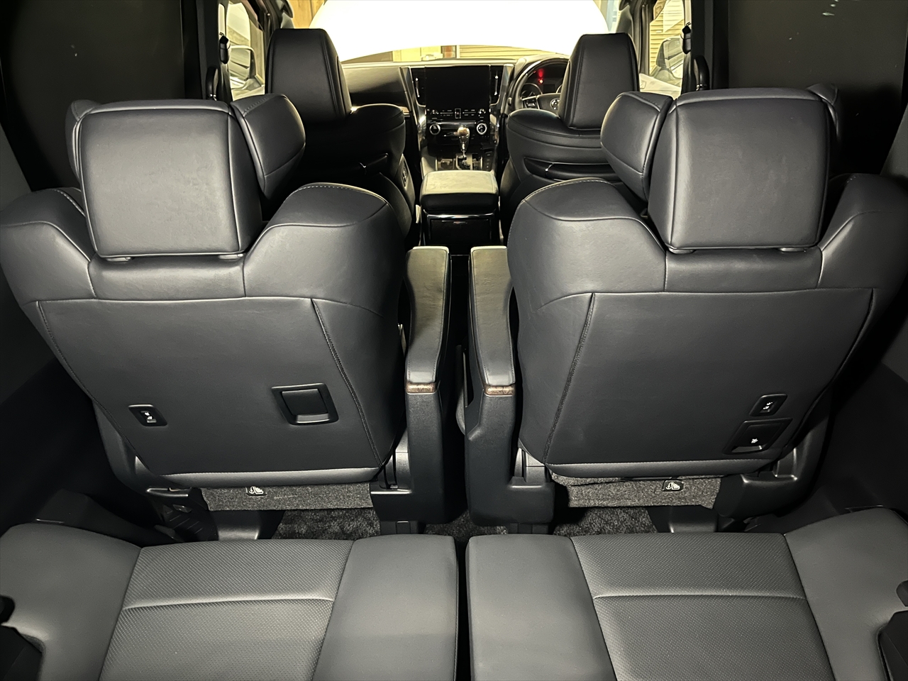 車内クリーニング (タバコ臭)