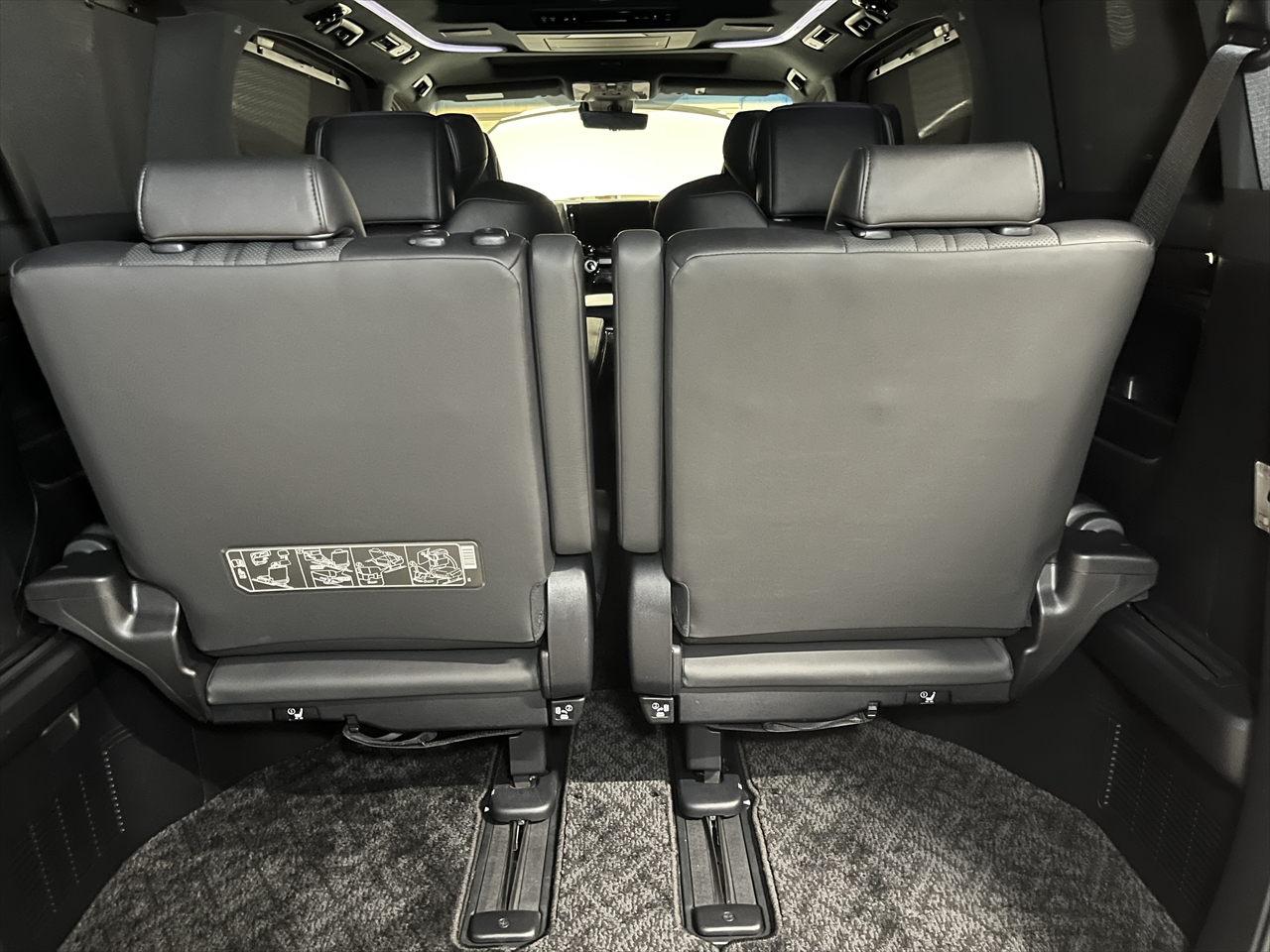 車内クリーニング (タバコ臭)