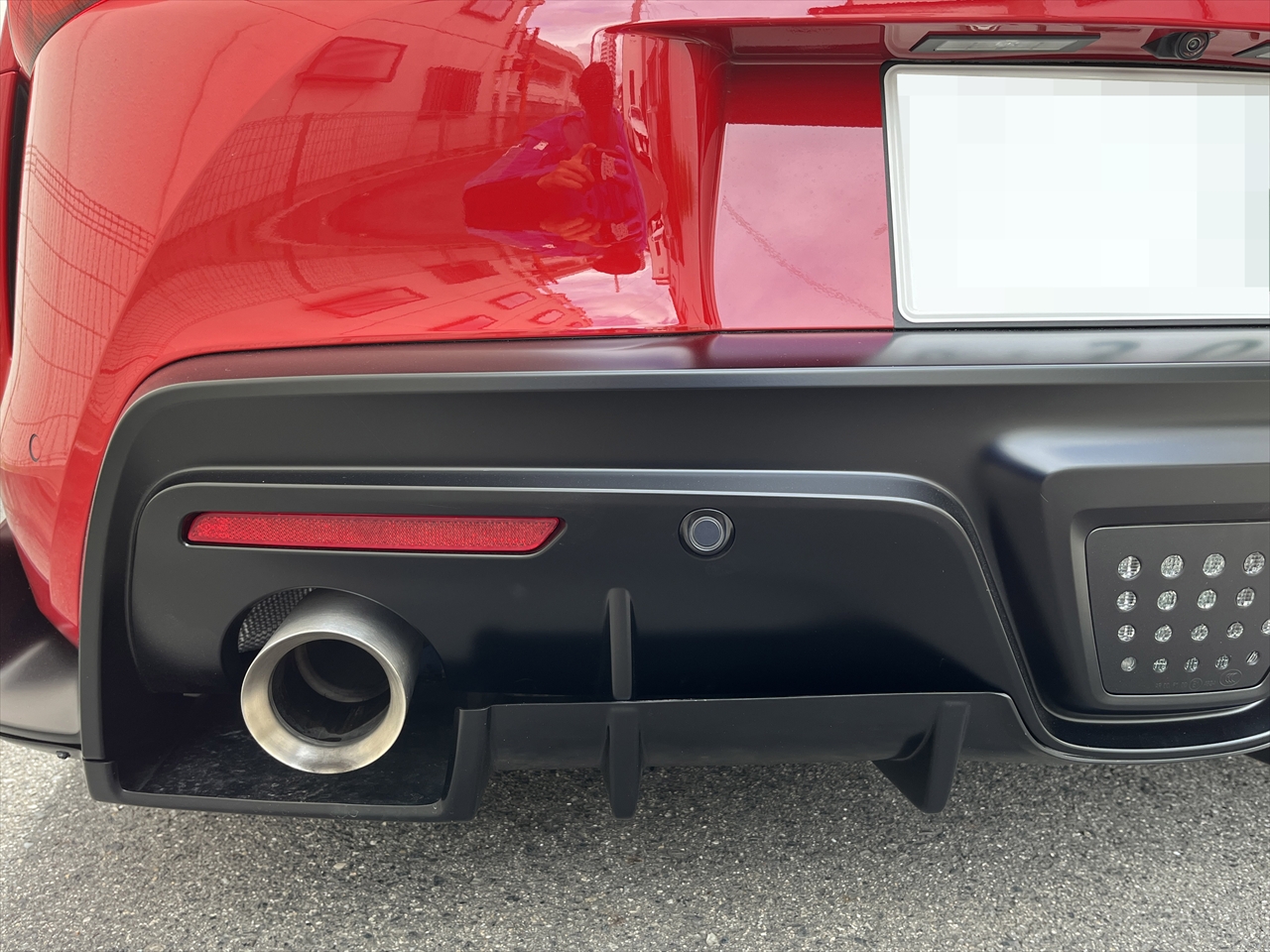 リアバンパー交換修理