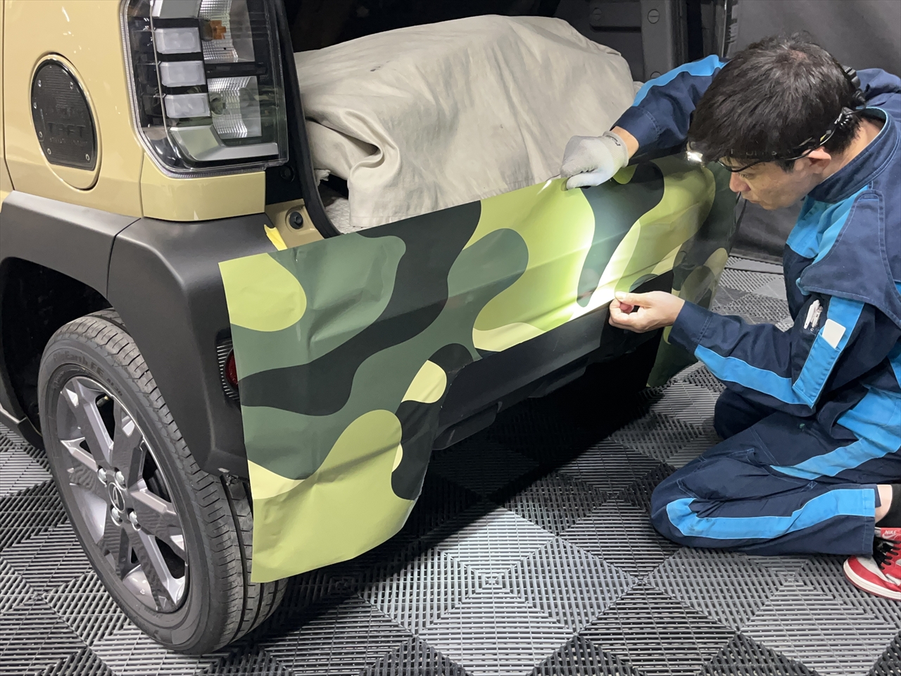 カーラッピングフィルム(迷彩柄グリーン)