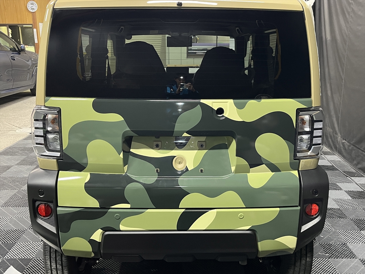 カーラッピングフィルム(迷彩柄グリーン)