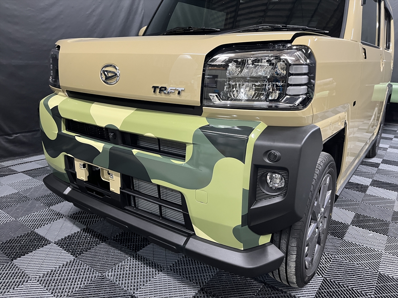 カーラッピングフィルム(迷彩柄グリーン)