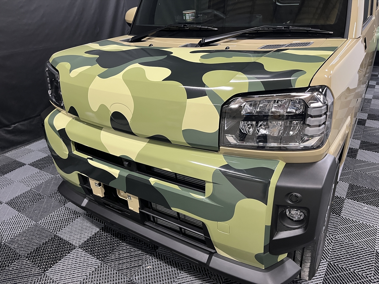 カーラッピングフィルム(迷彩柄グリーン)