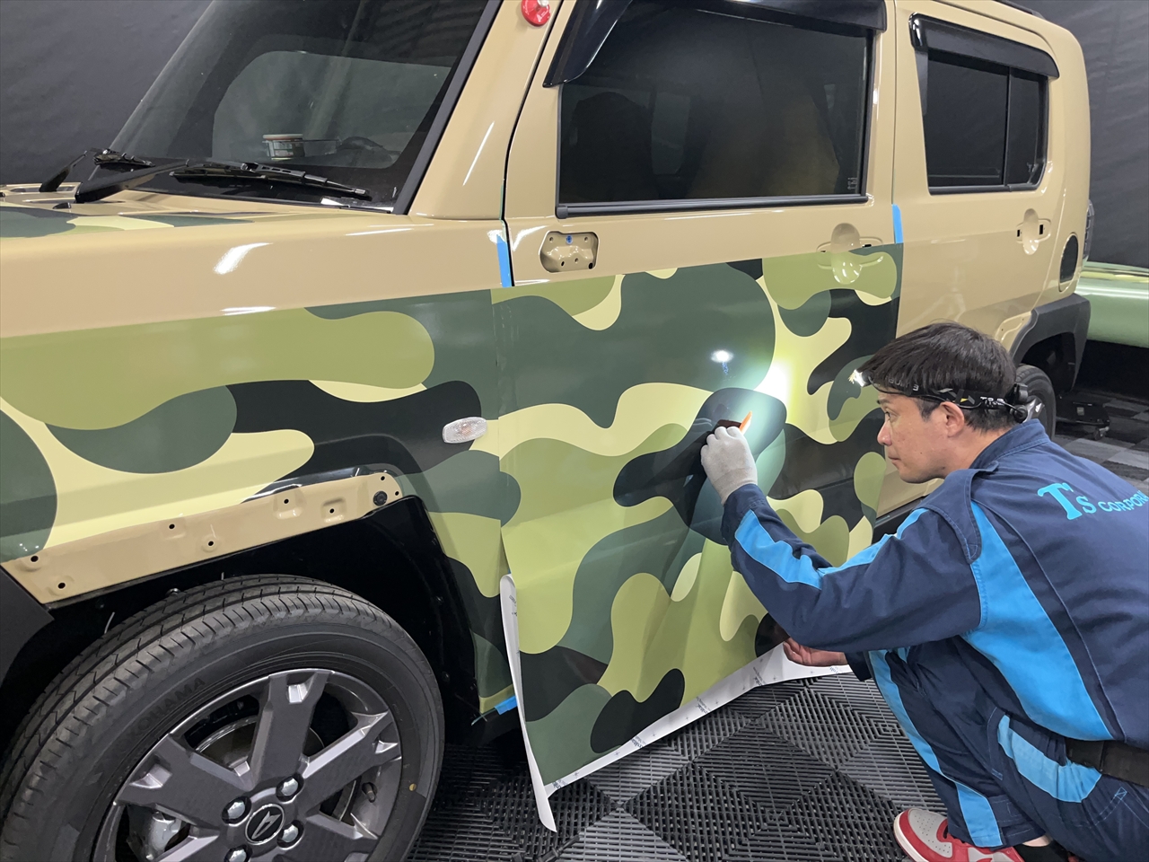 カーラッピングフィルム(迷彩柄グリーン)