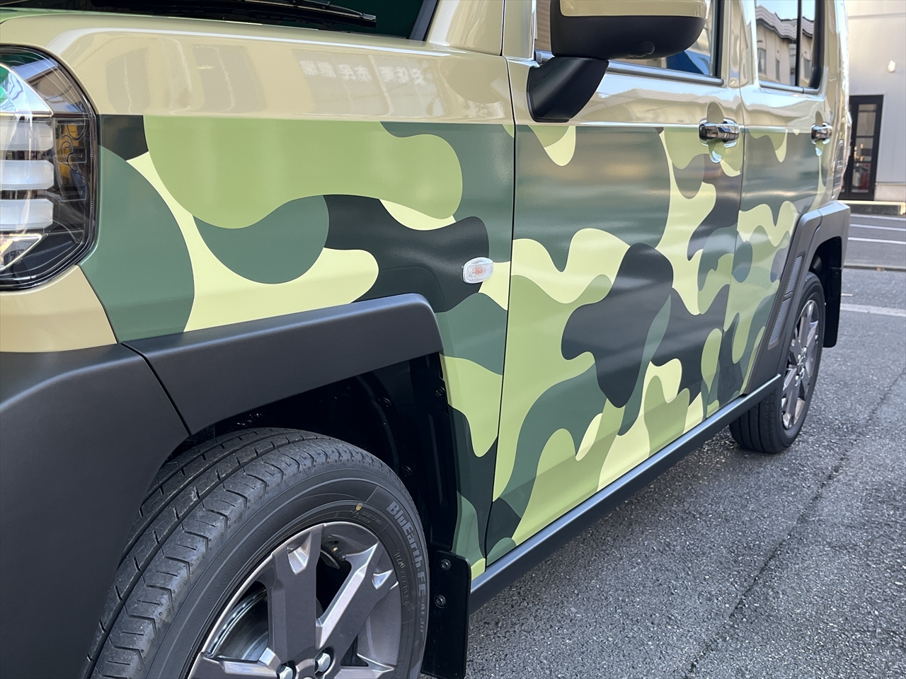 カーラッピングフィルム(迷彩柄グリーン)