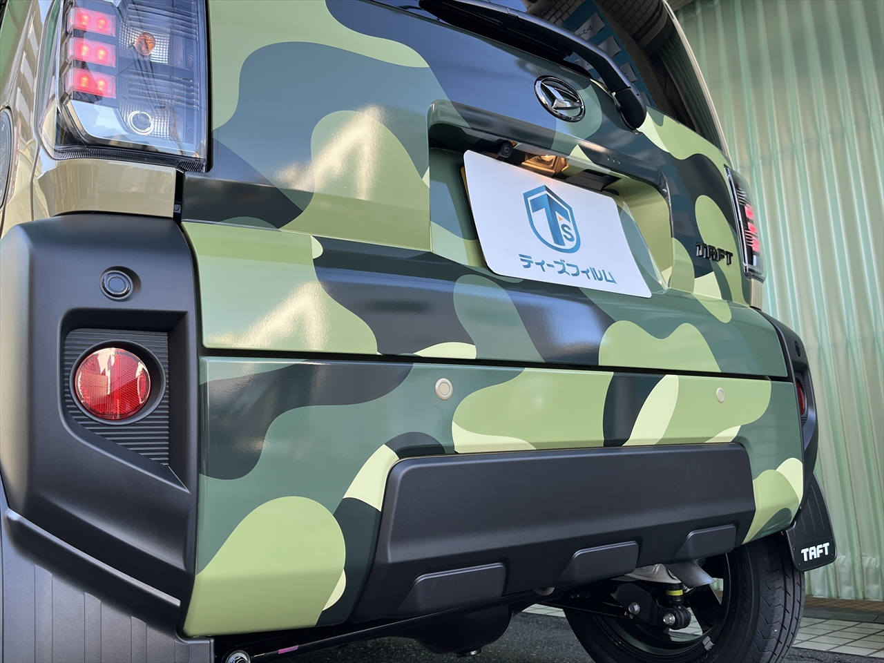 カーラッピングフィルム(迷彩柄グリーン)