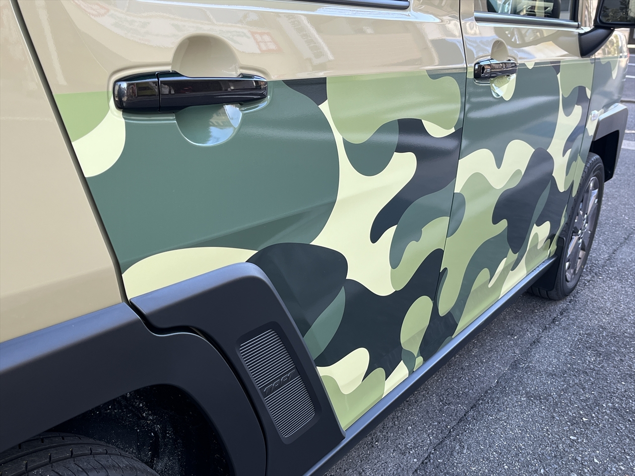 カーラッピングフィルム(迷彩柄グリーン)