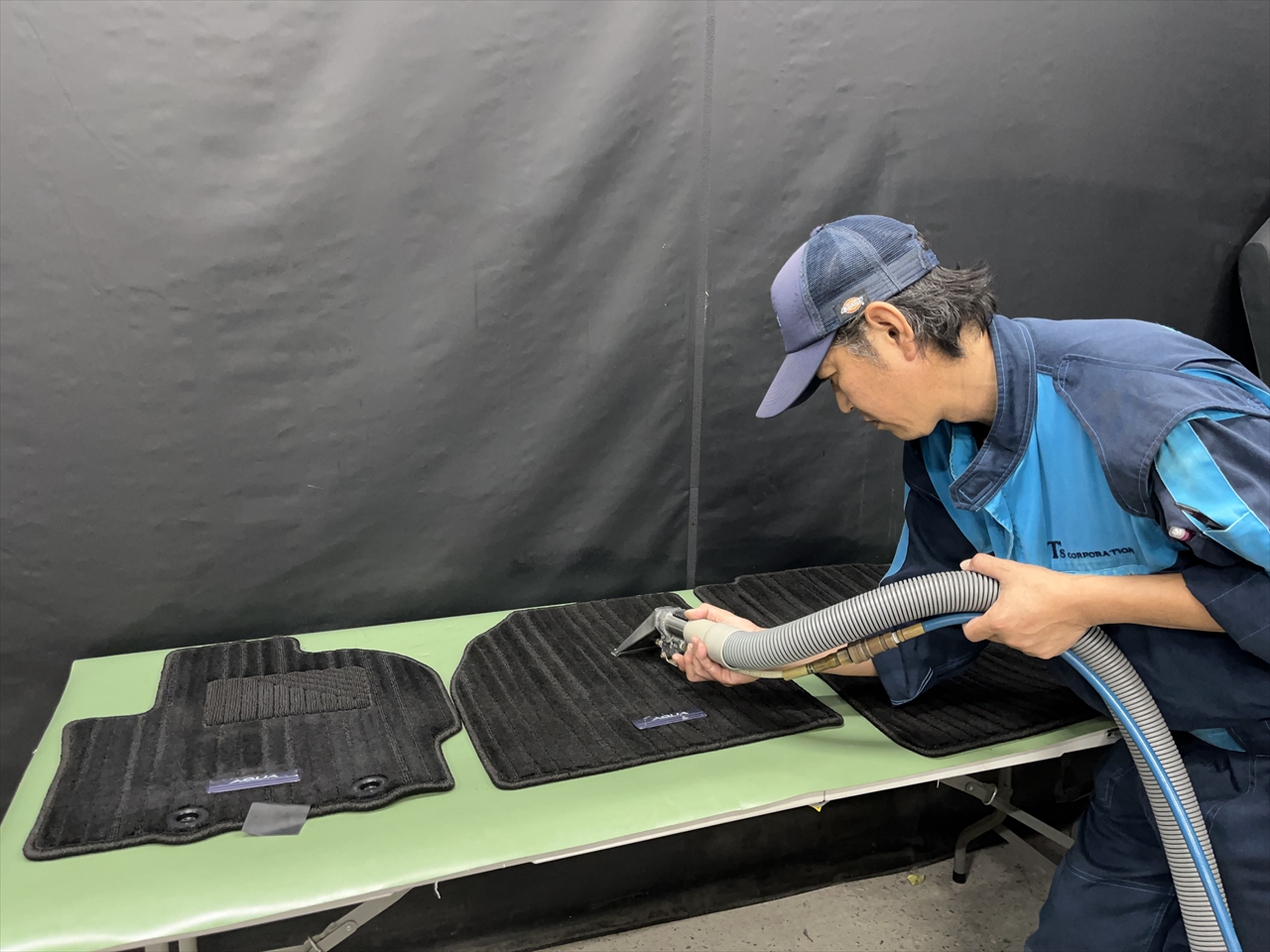 車内クリーニング(嘔吐)