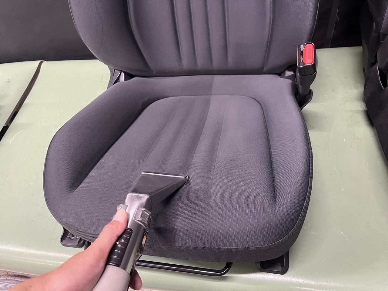 車内クリーニング(嘔吐)