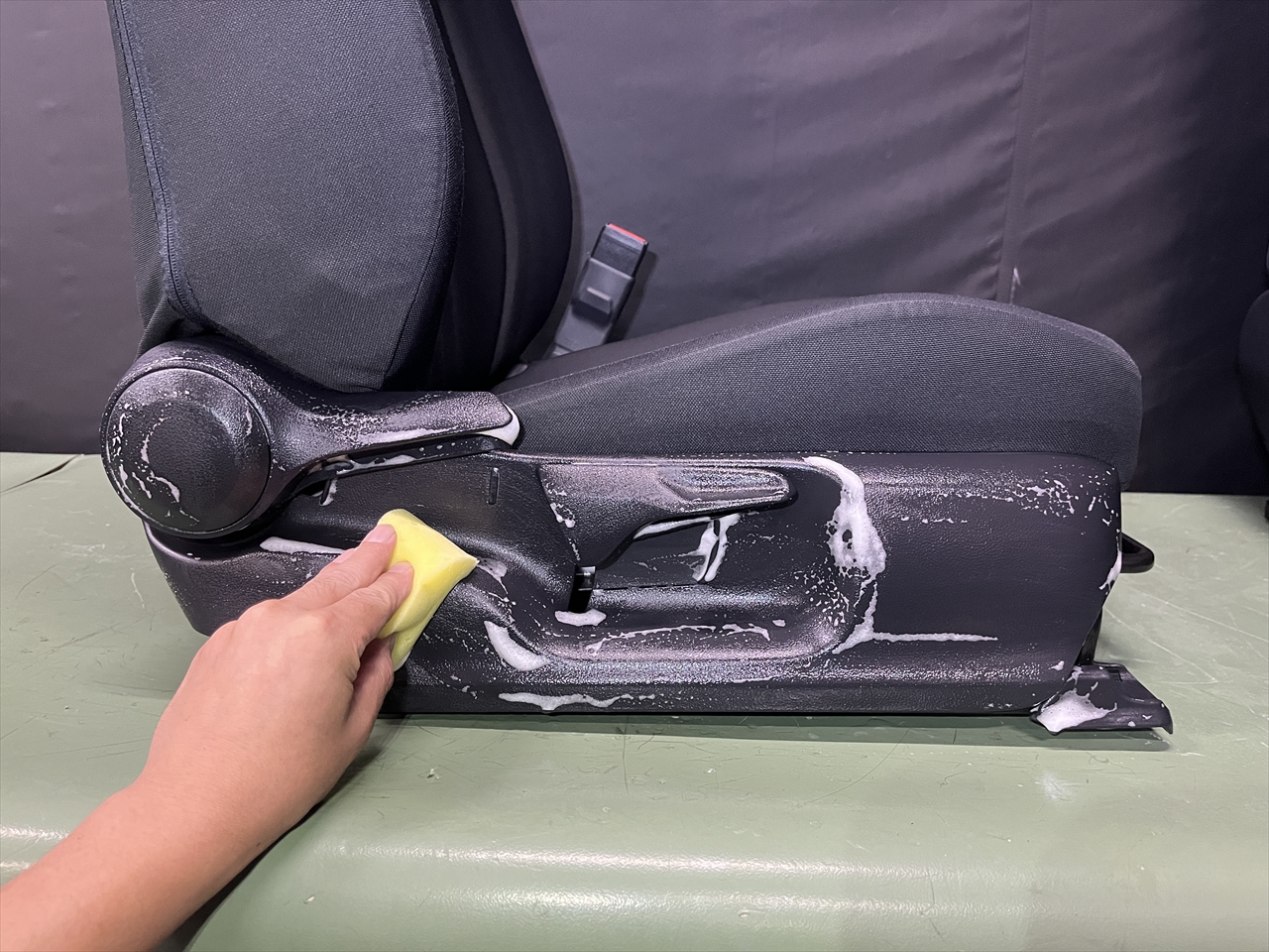 車内クリーニング(嘔吐)