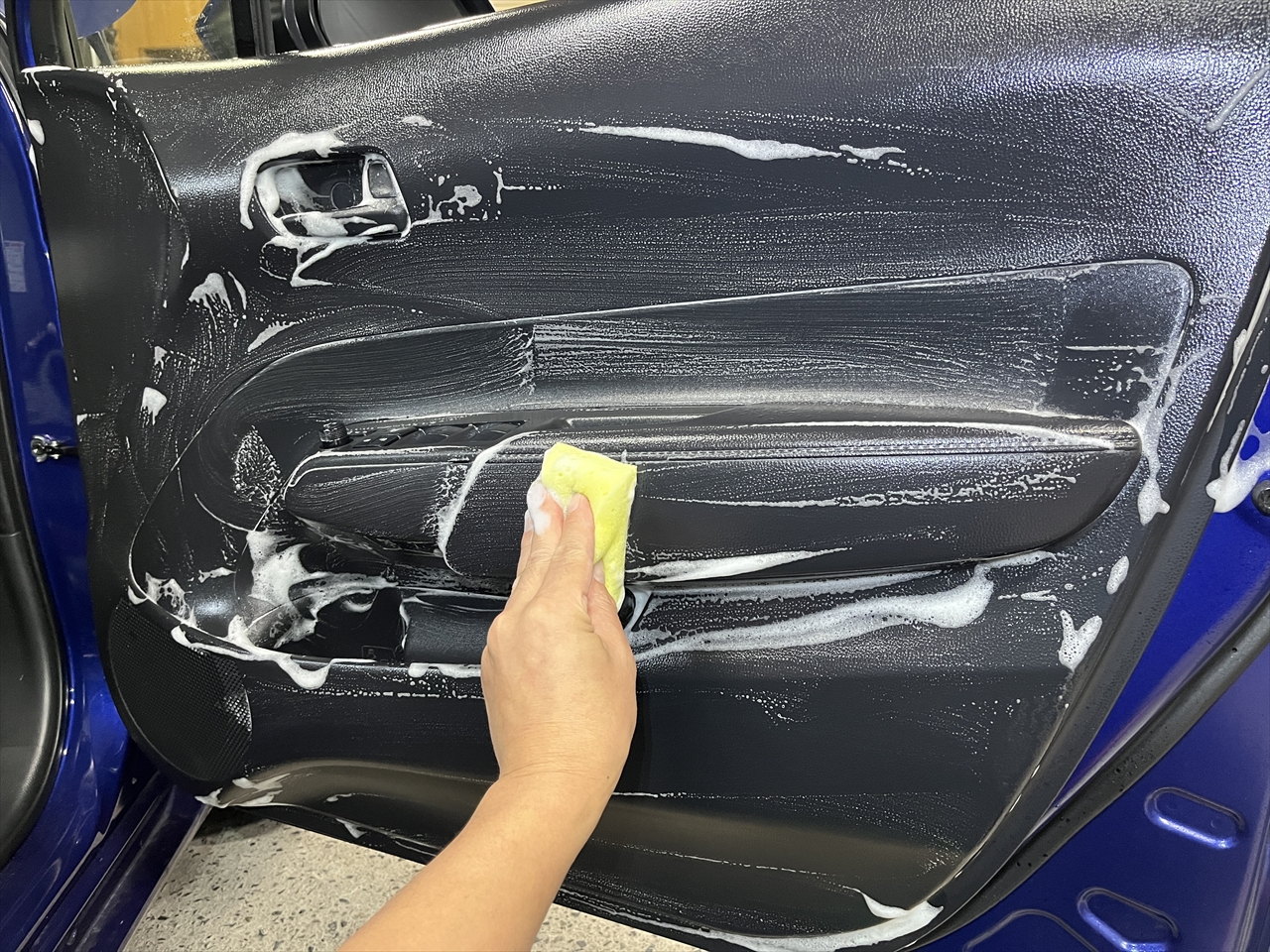 車内クリーニング(嘔吐)