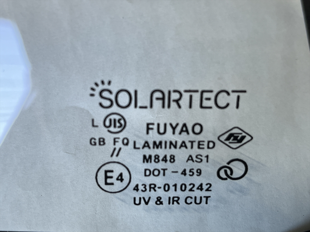 フロントガラス交換・修理