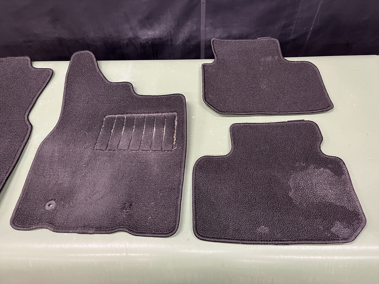 車内クリーニング (飲み物こぼし)