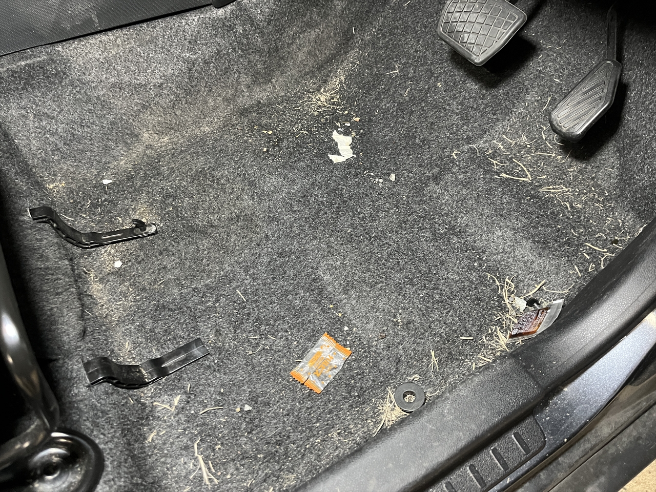 車内クリーニング (飲み物こぼし)