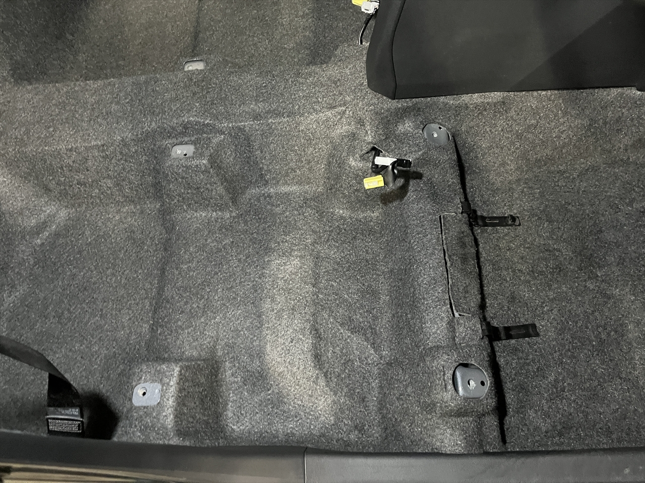 車内クリーニング (飲み物こぼし)