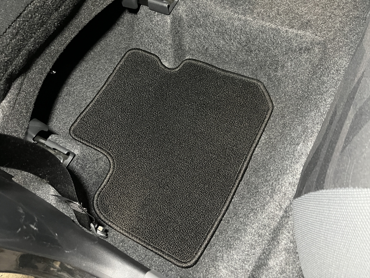 車内クリーニング (飲み物こぼし)