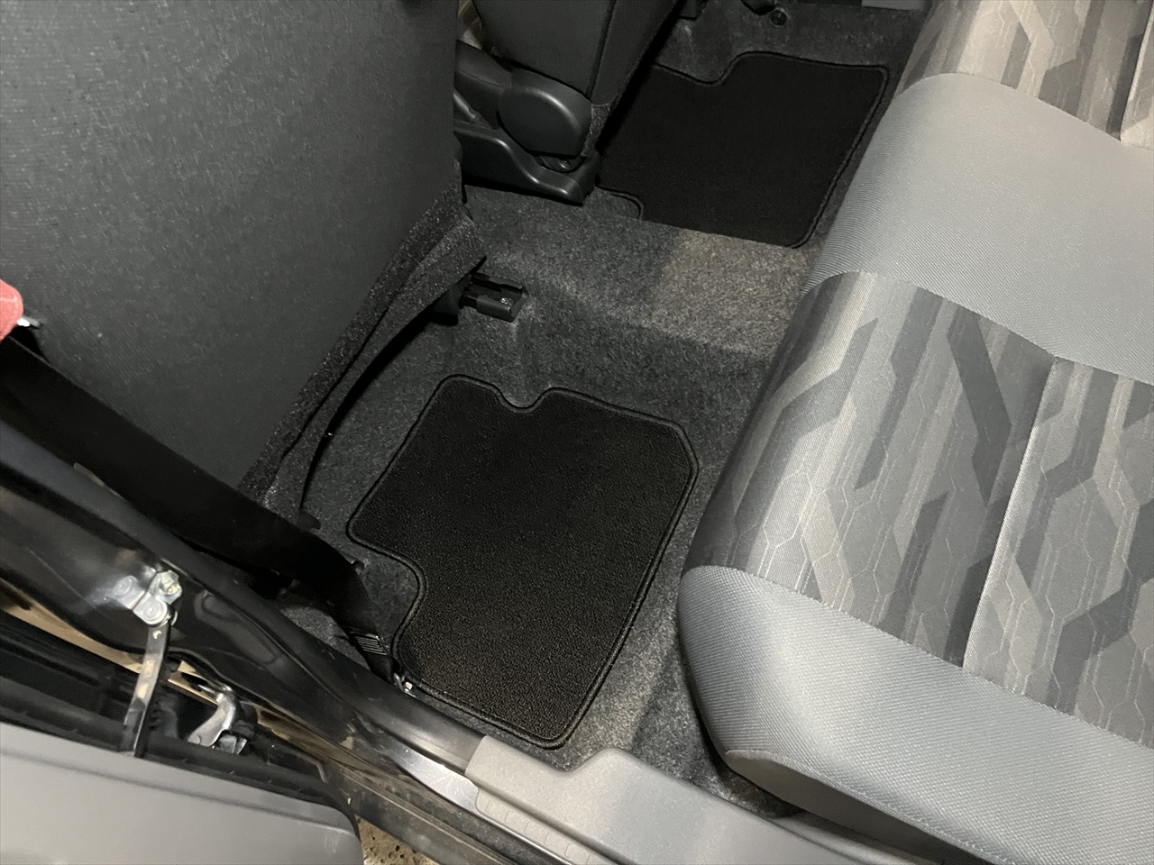 車内クリーニング (飲み物こぼし)