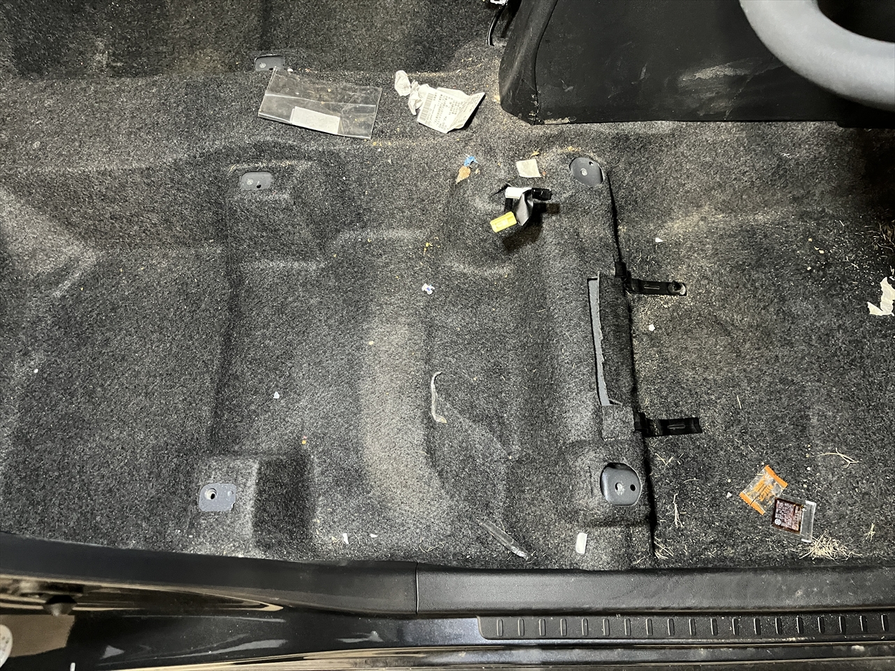 車内クリーニング (飲み物こぼし)