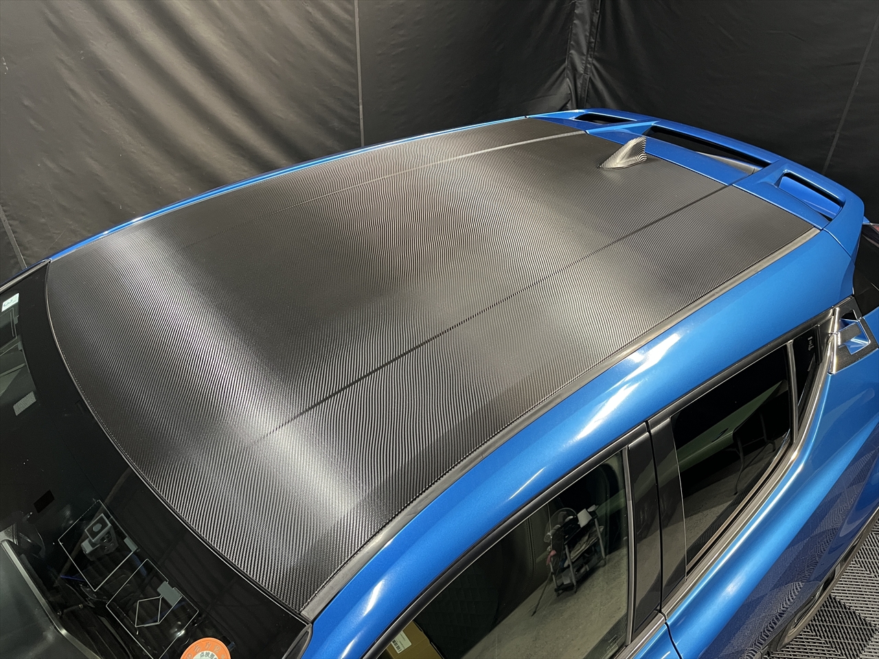 カーラッピングフィルム(ルーフ)