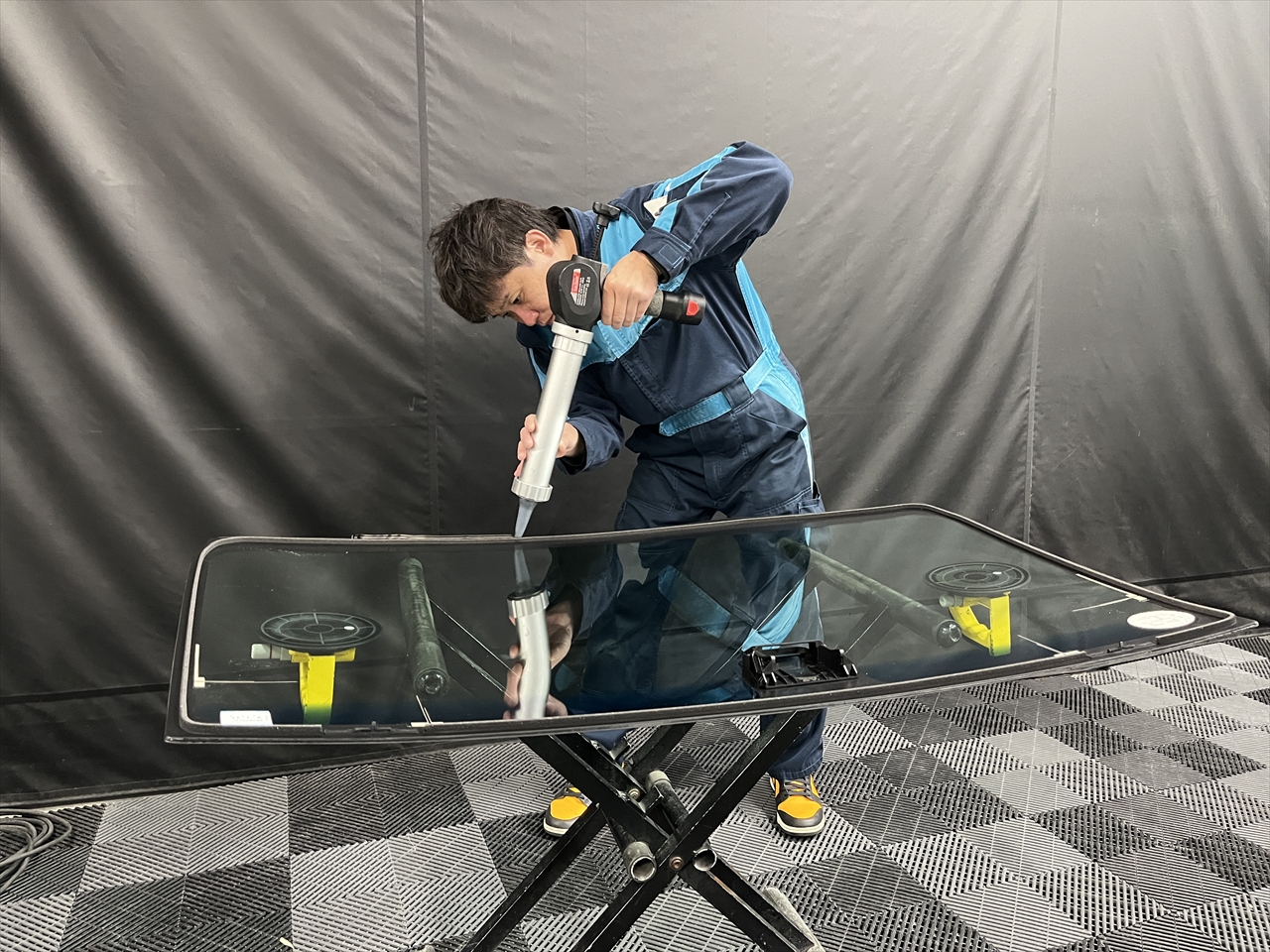 フロントガラス交換・修理