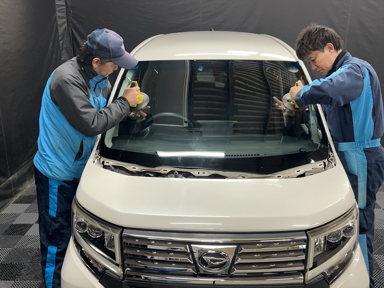 フロントガラス交換・修理