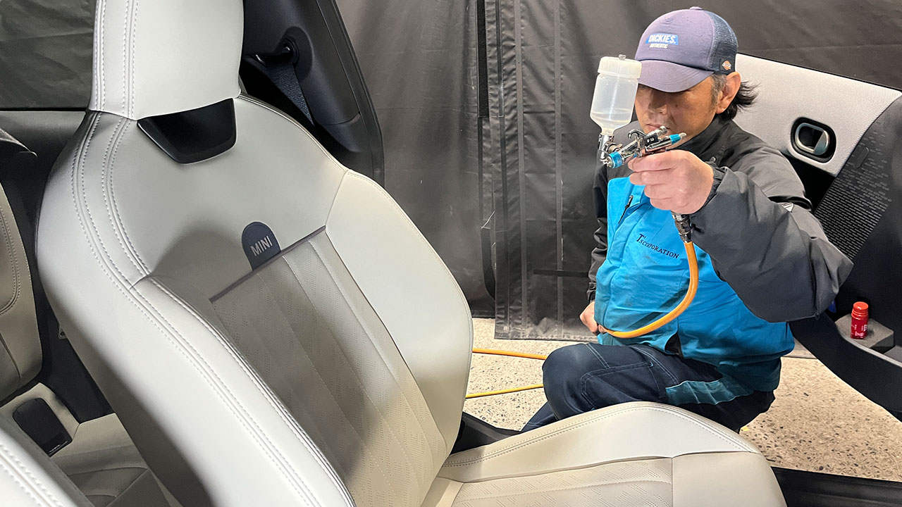 MINI MINI クーパーC エッセンシャル・トリム