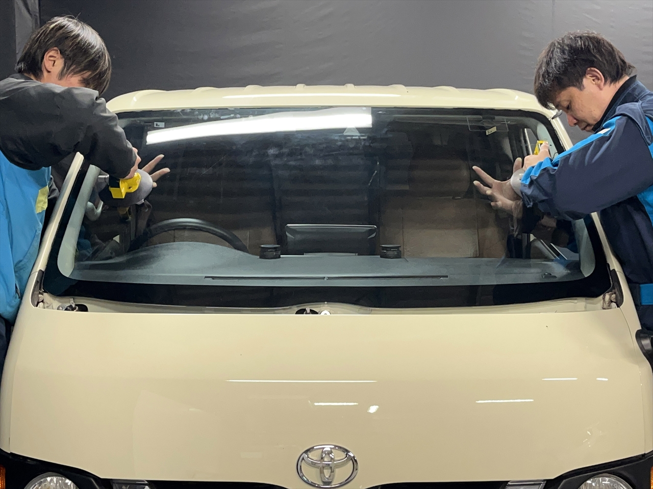 フロントガラス交換・修理