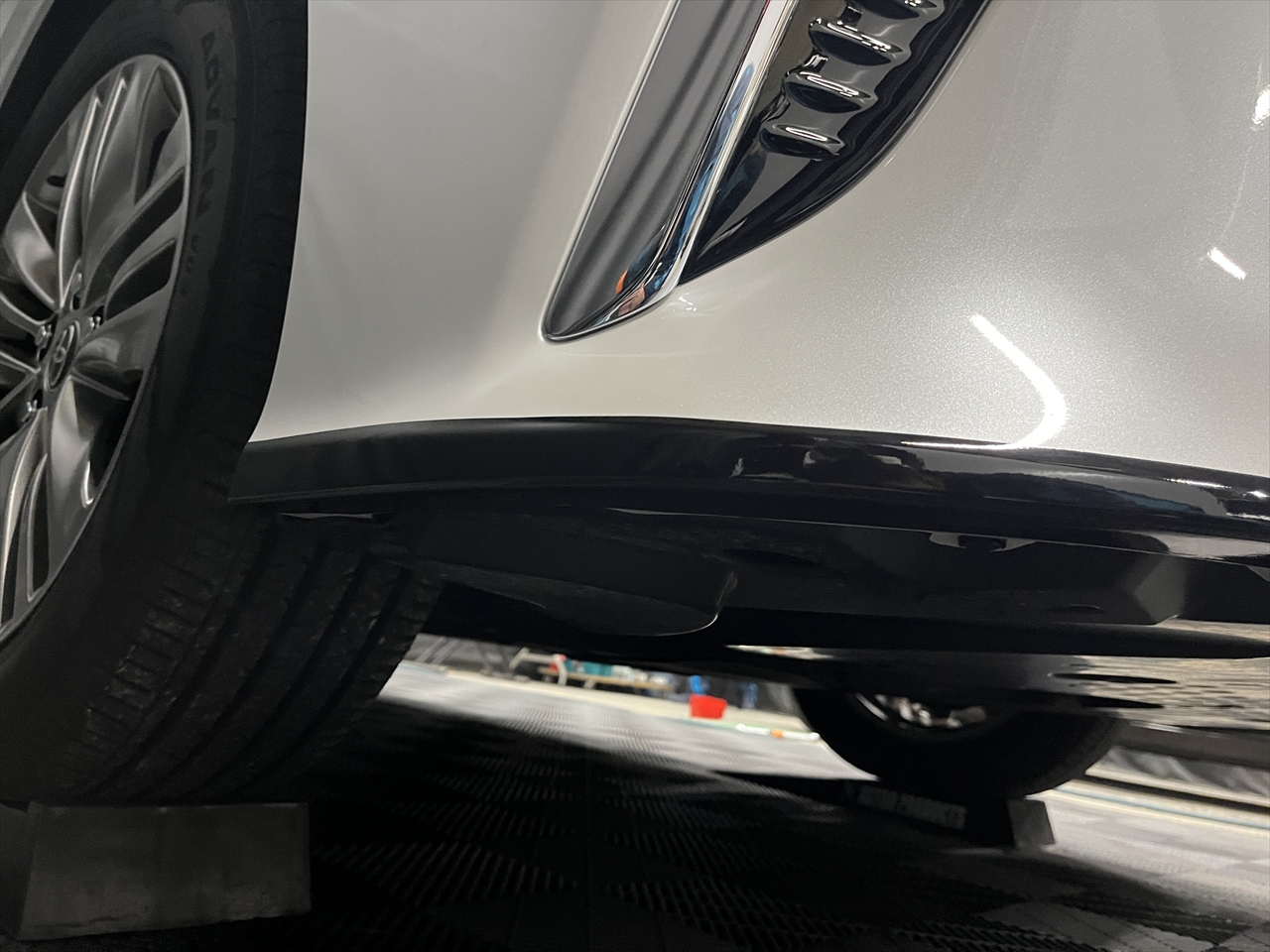 カーラッピングフィルム(フロントバンパー傷隠し)