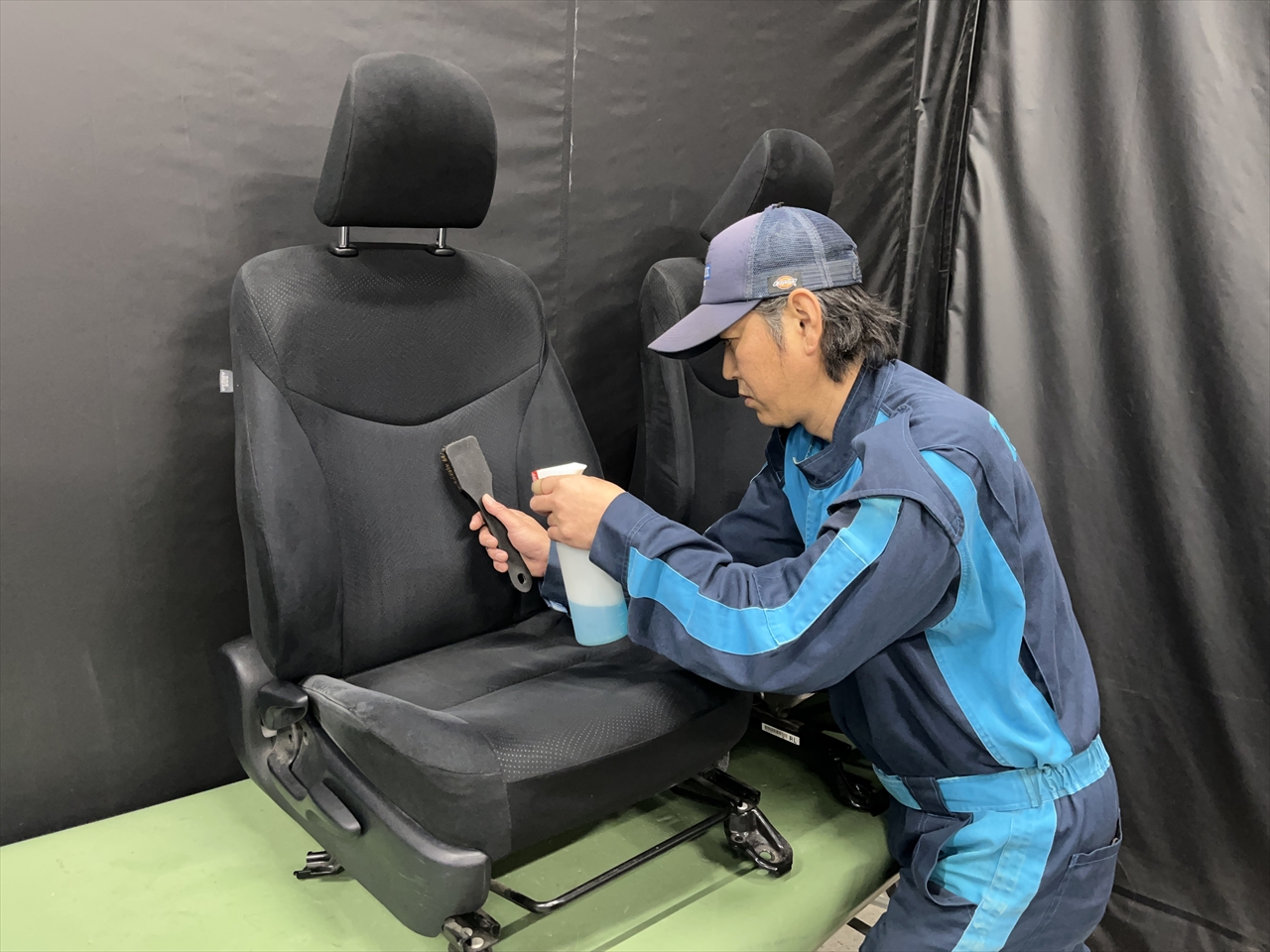 車内クリーニング(ペット臭・芳香剤・タバコ臭等)